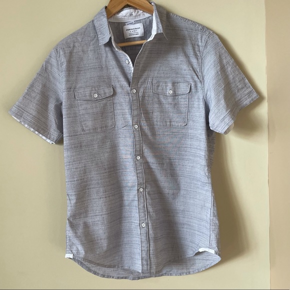 Men’s, Short sleeve, Button Up, Size Large - Picture 2 of 9